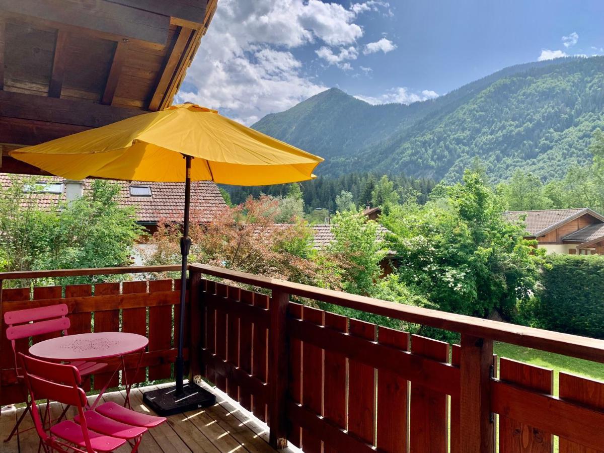 Appartement avec jacuzzi dans chalet privé, grande terrasse, parking gratuit Les Houches Esterno foto